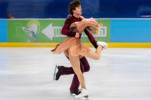 זוג מחליק על הקרח