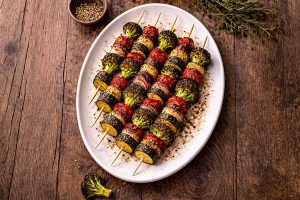 שיפודי ירקות אירוח צרפתי יהודית לוטואק