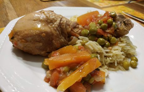 תבשיל עוף אביבי עם ירקות