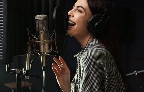 כיצד נדבקים בפרסומת ברדיו