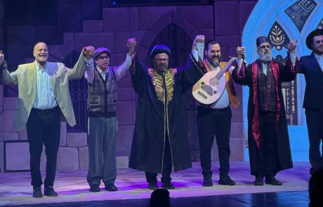 התיאטרון החרדי הראשון "משמחי לב" משיק את הצגת הבכורה "חזון עובדיה"