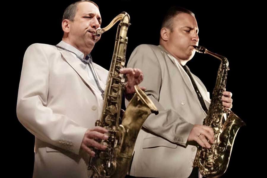 נגנים מנגנים קולטריין