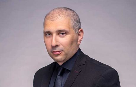 עו״ד ארמן חומנקר – מומחה לנזקי גוף, ביטוח לאומי והסדרת מעמד בישראל