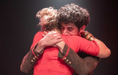 כמעט שנתיים של מלחמה – ההצגה "אש בארזים" בהשראת שופטים ט'