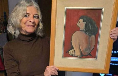 "עיניים פקוחות" – כשאבק כוכבים, בדי טקסטיל ואור ישראלי מתלכדים ליצירה אחת שלמה