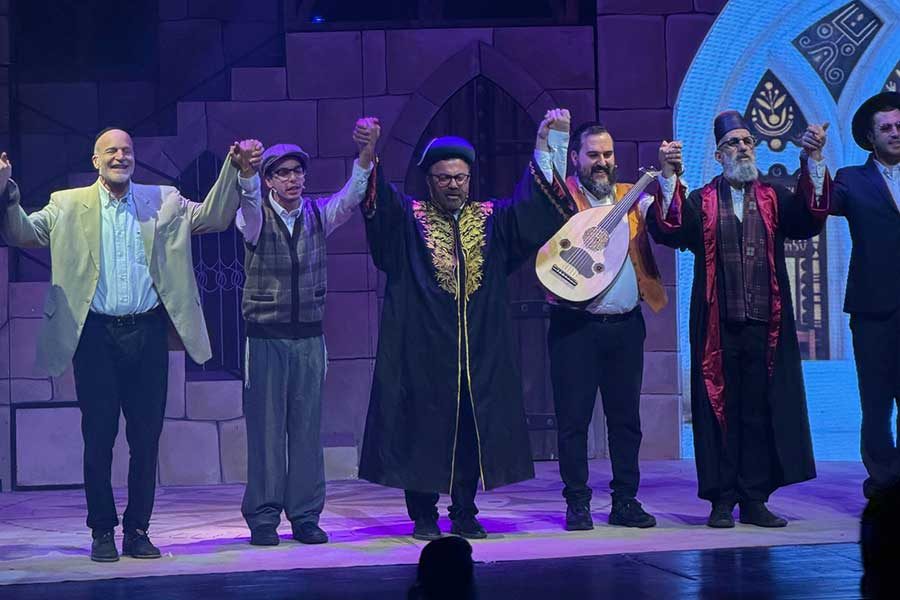 שחקנים חרדים על במה