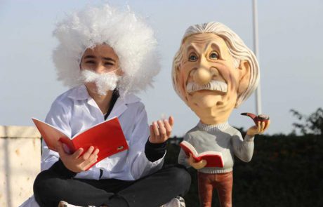 "טכנודע חדרה" – המוזיאון הישראלי לרפואה ולמדע, מציג:  "יום הולדת לאלברט איינשטיין"