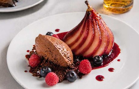 מוס שוקולד מריר עם אגסים ביין