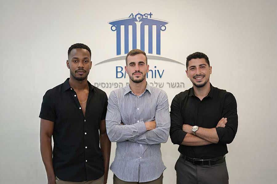 דביר גל - מכללת BMENIV - פיננסים והשקעות