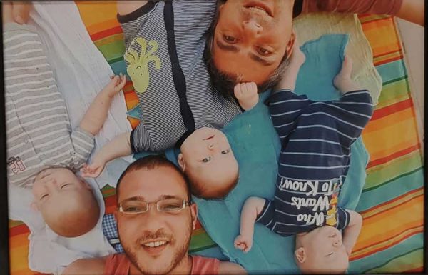 "סיפור משפחתי בשלושה חלקים"